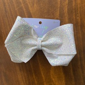 Scunci glitter bow clip